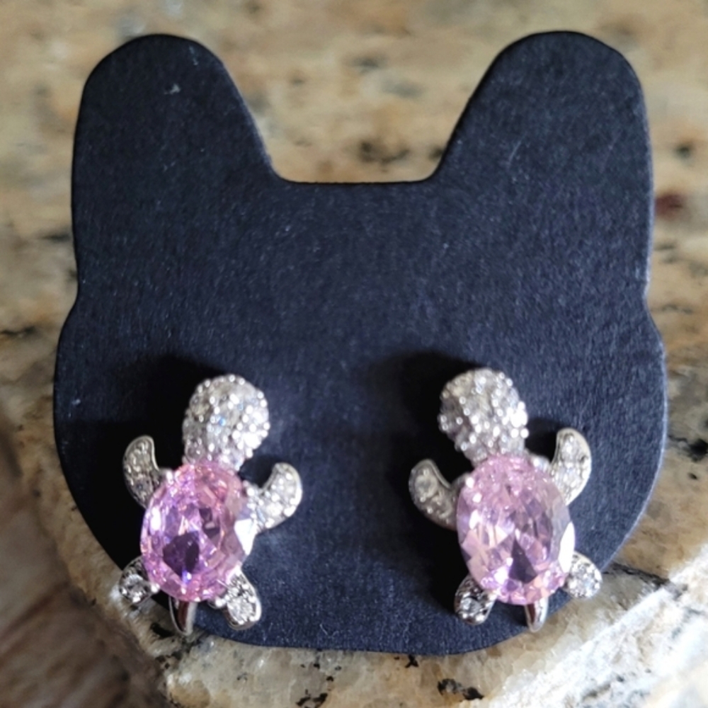 Pink Sea Turtle Stud Earrings π’β¨οΈ - Picture 4 of 7